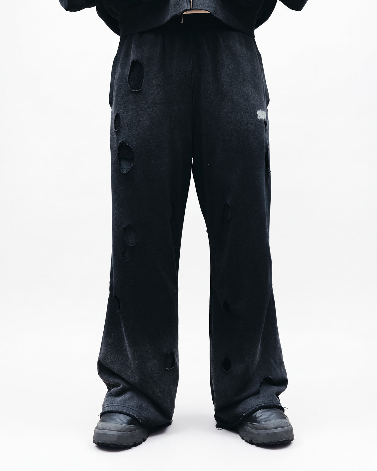 AKYNA Void sweatpants in faded black, image 1 of 7