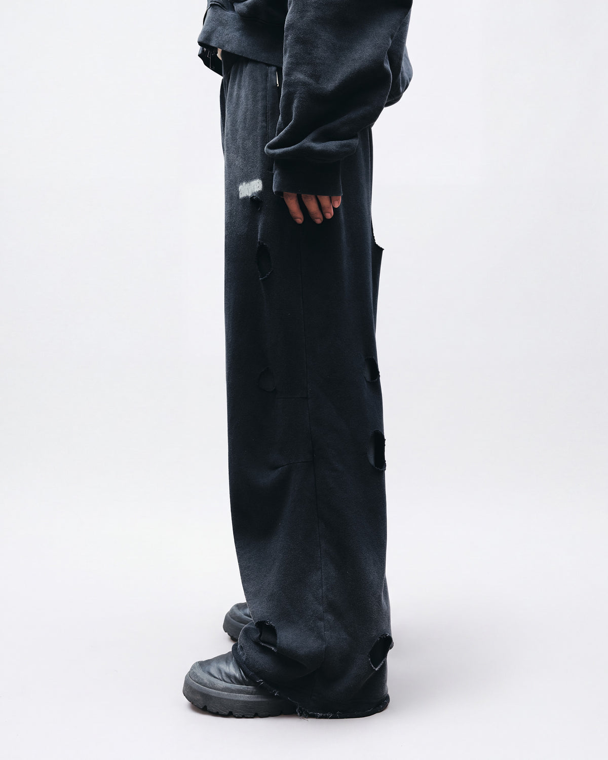 AKYNA Void sweatpants in faded black, image 2 of 7