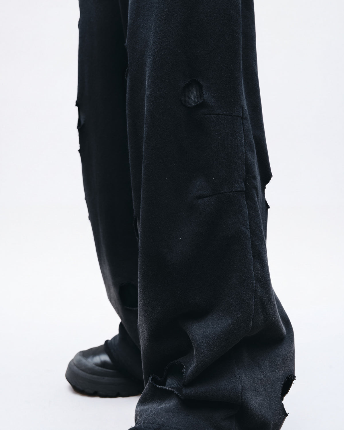 AKYNA Void sweatpants in faded black, image 6 of 7