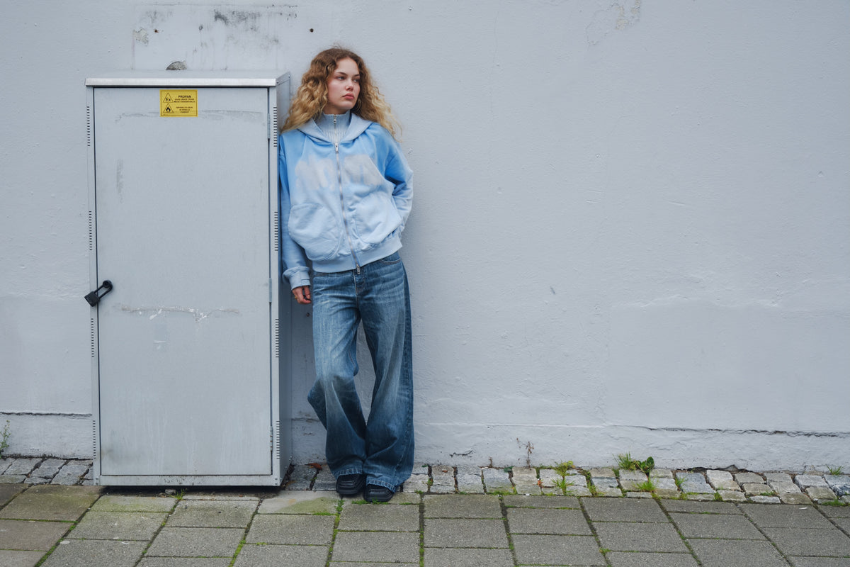 Akyna "Cirrus" zip up hoodie (baby blue)